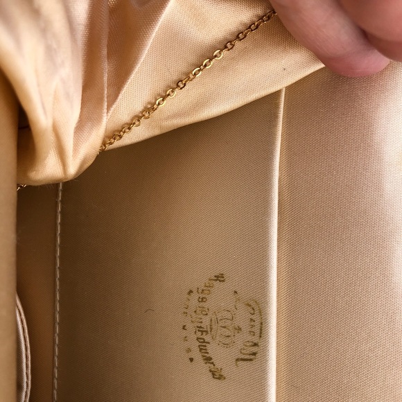 Vintage Needlepoint Handbag in rich hues. Must see - Picture 10 of 11